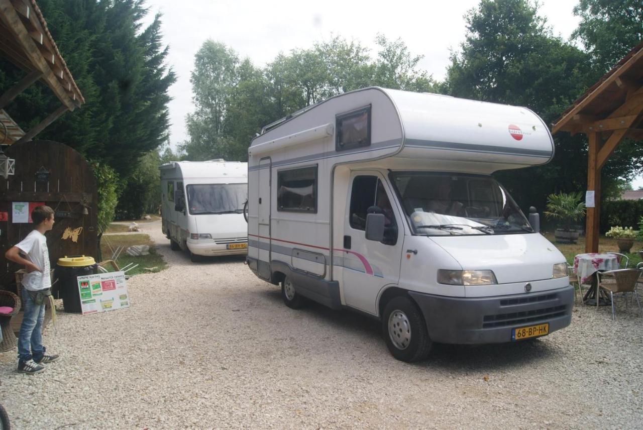 Camping Les Arbois Montjay (Saone-et-Loire) Exterior foto