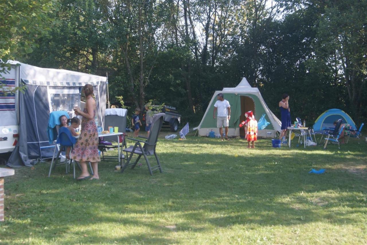 Camping Les Arbois Montjay (Saone-et-Loire) Exterior foto