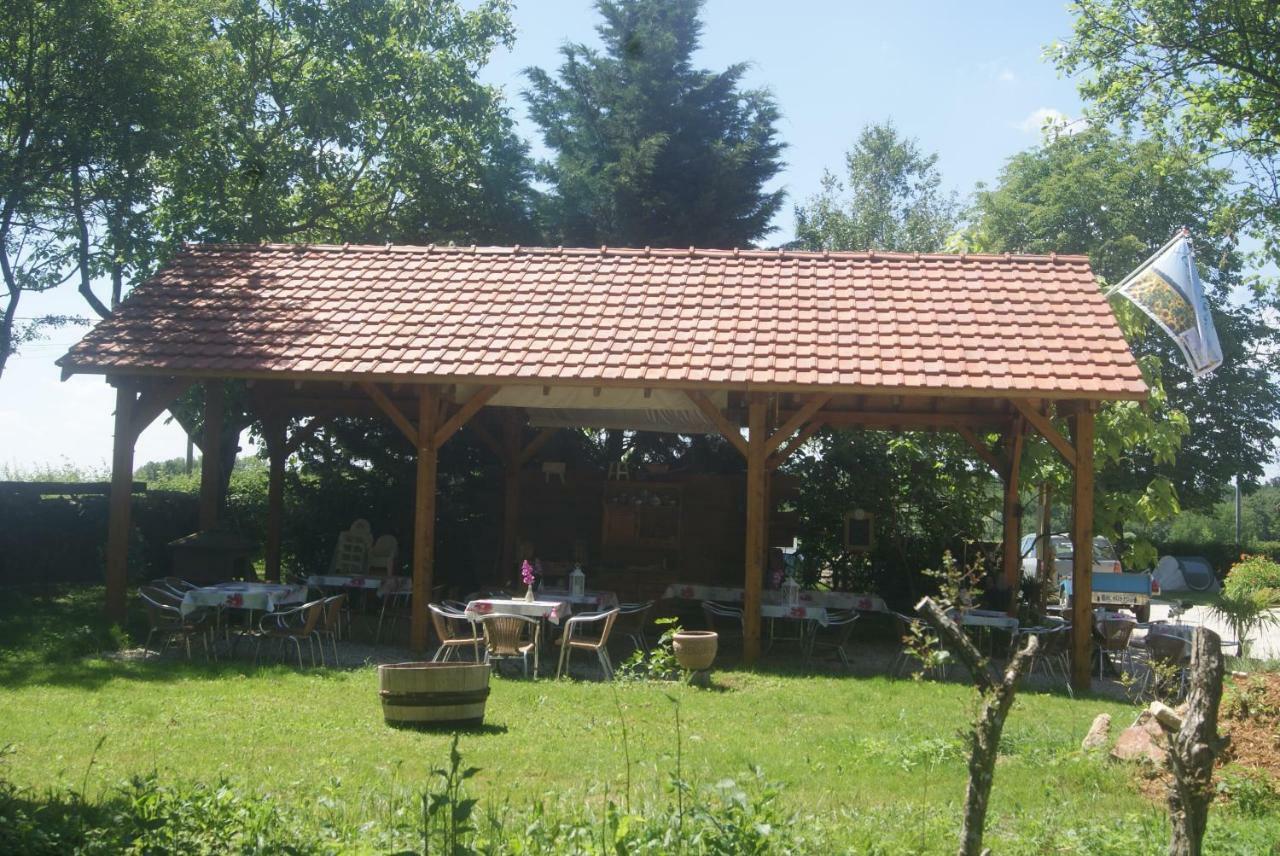Camping Les Arbois Montjay (Saone-et-Loire) Exterior foto