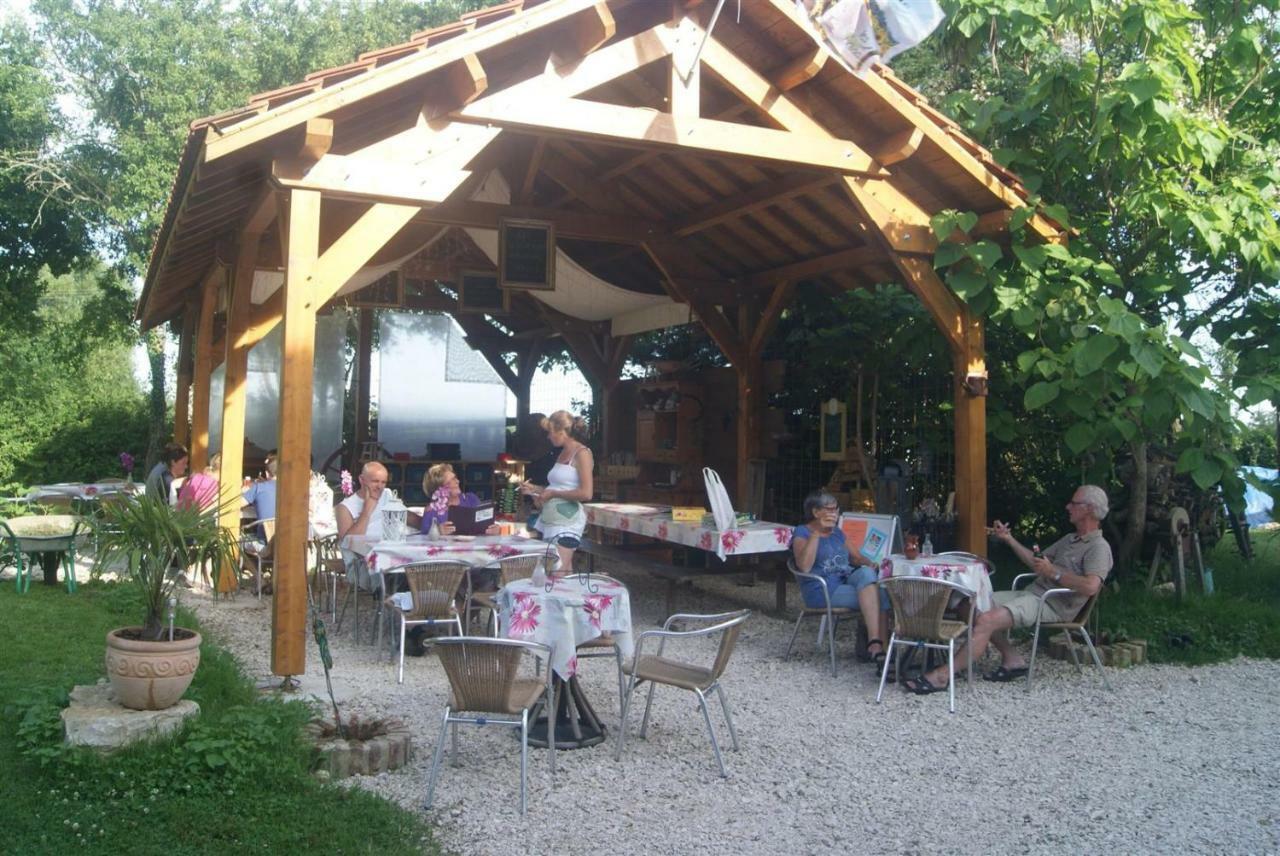 Camping Les Arbois Montjay (Saone-et-Loire) Exterior foto